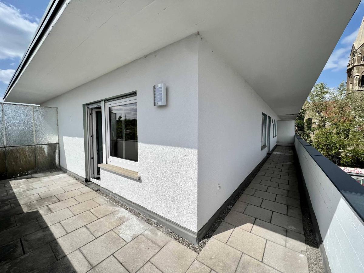 Nujen- Hotel Und Apartment Stuttgart Zuffenhausen מראה חיצוני תמונה