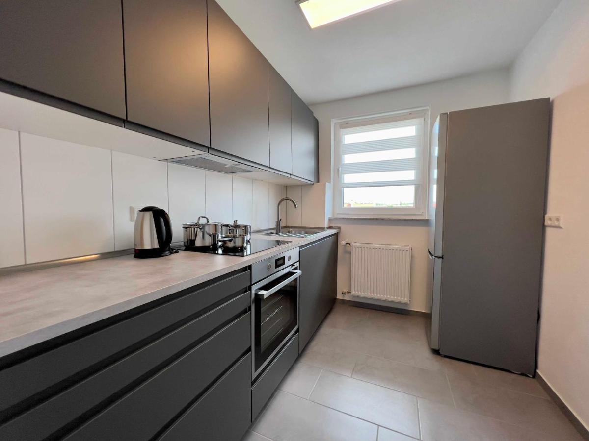 Nujen- Hotel Und Apartment Stuttgart Zuffenhausen מראה חיצוני תמונה