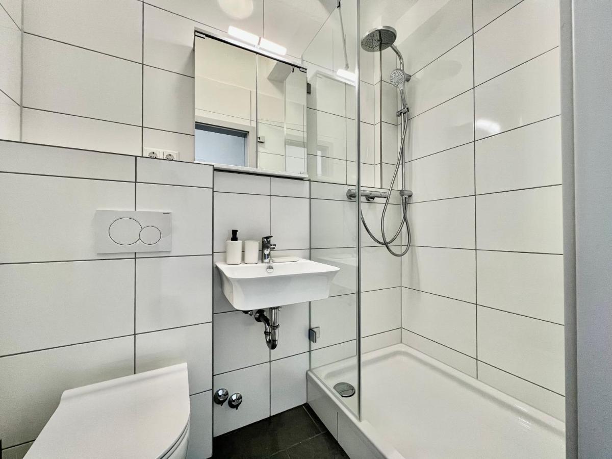 Nujen- Hotel Und Apartment Stuttgart Zuffenhausen מראה חיצוני תמונה