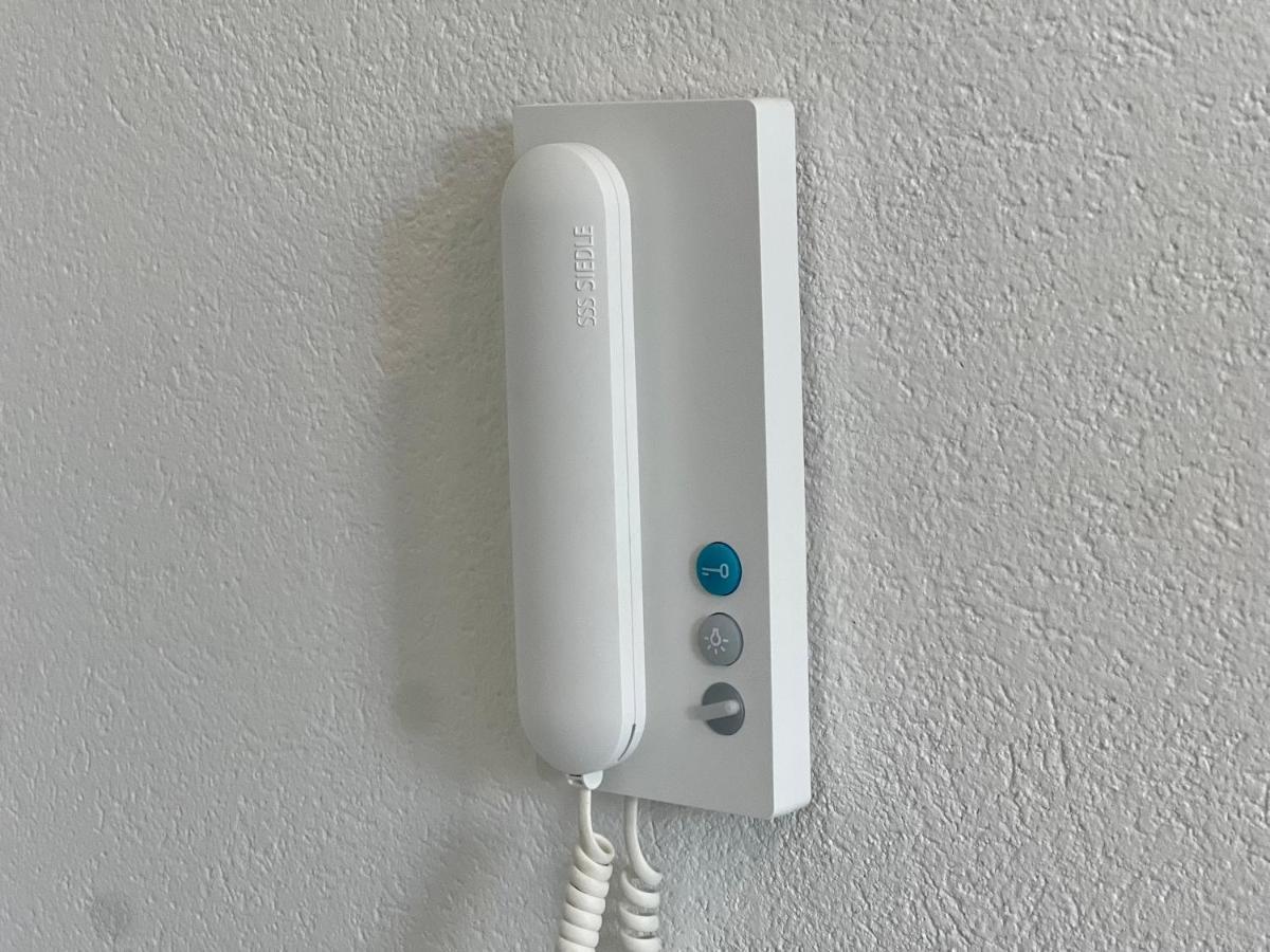 Nujen- Hotel Und Apartment Stuttgart Zuffenhausen מראה חיצוני תמונה