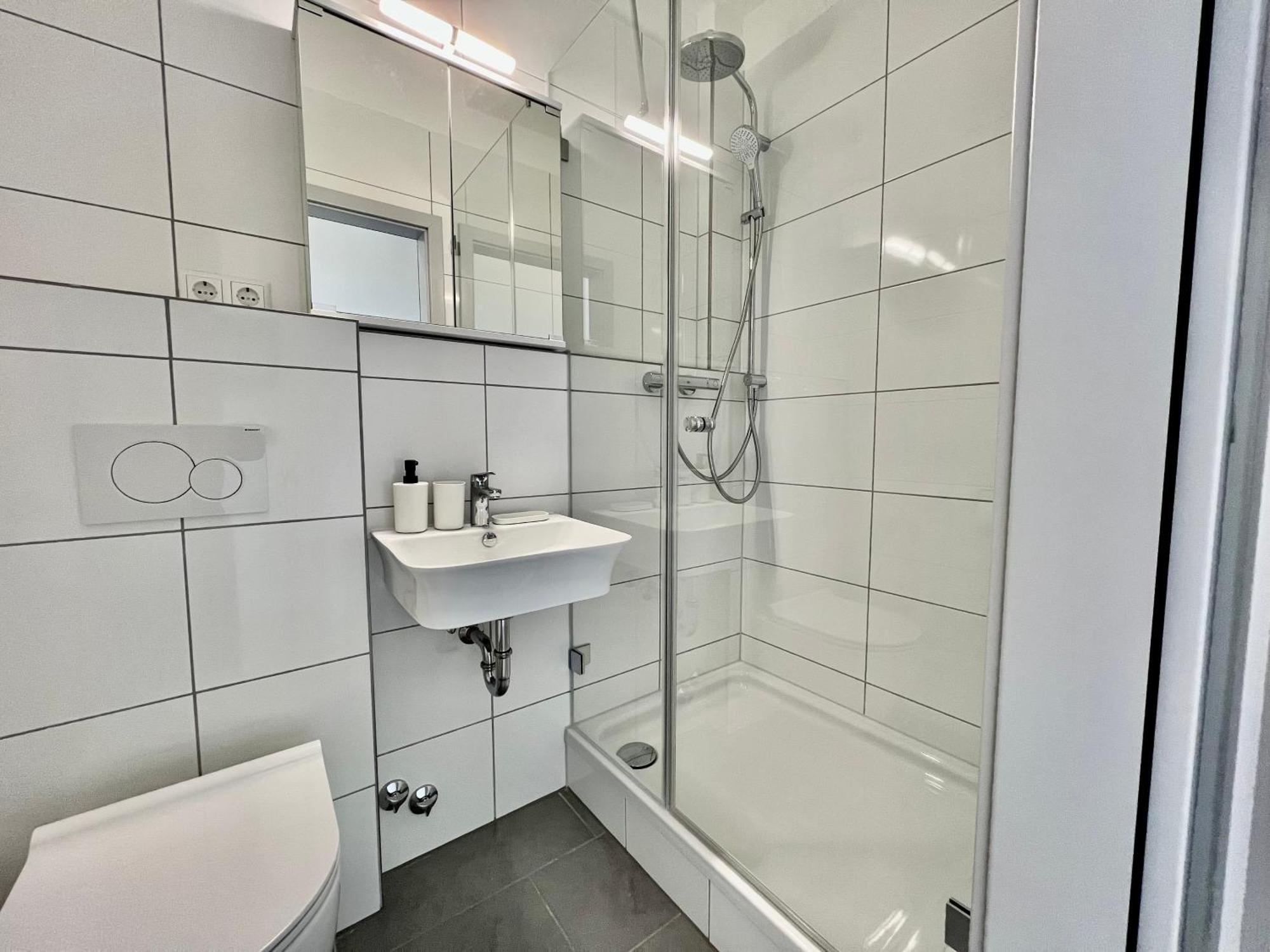 Nujen- Hotel Und Apartment Stuttgart Zuffenhausen מראה חיצוני תמונה